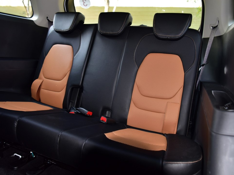 五菱宏光s3,整体外形非常耐看,大气且具有辨识度