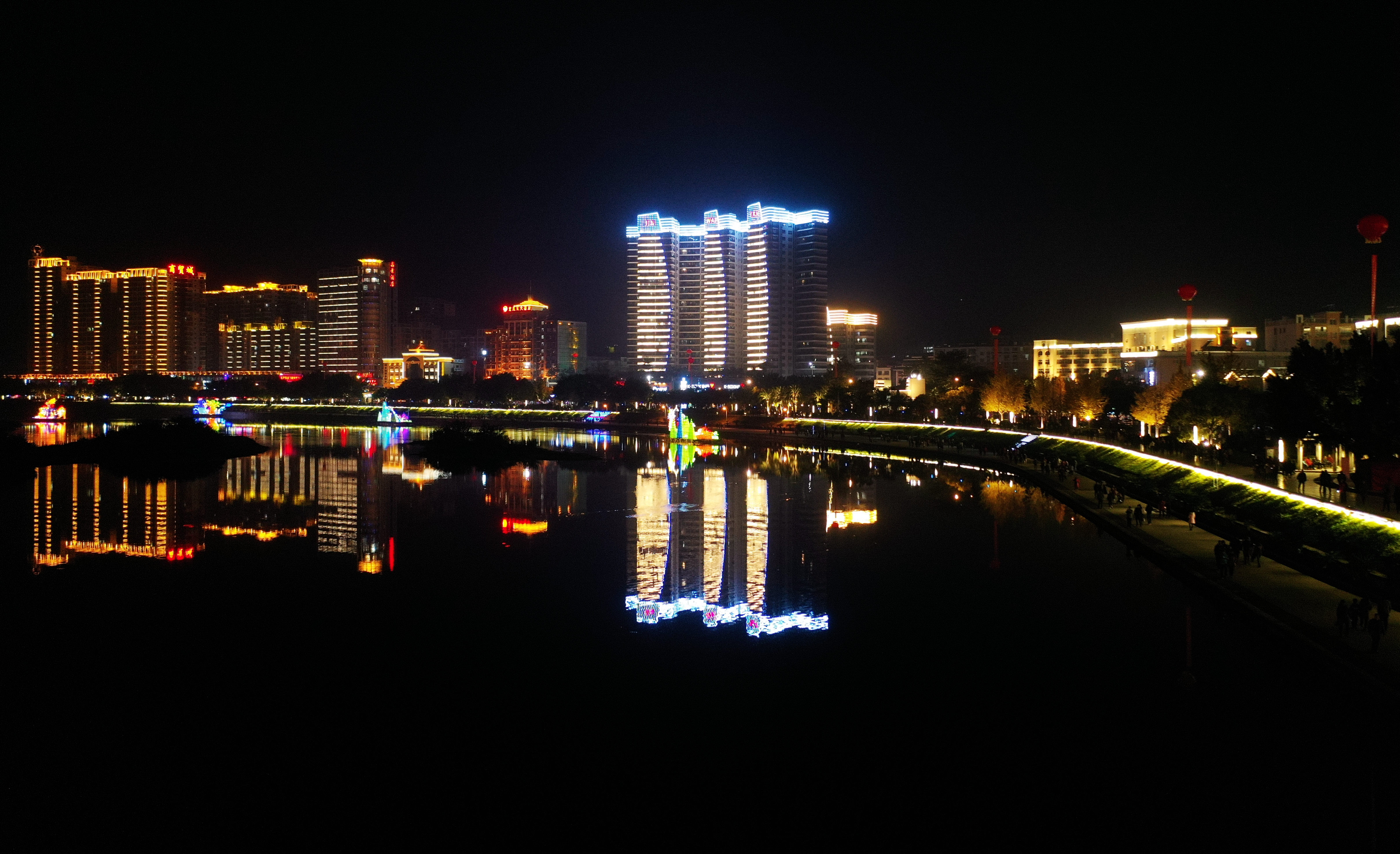 (辉煌60年·壮美新广西)(7)荔浦夜色美