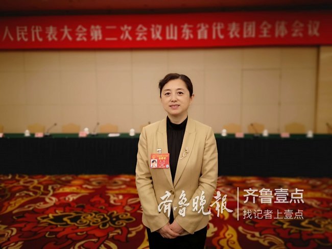 济南铁路百年机务段机车女"探花":不蒸馒头争口气