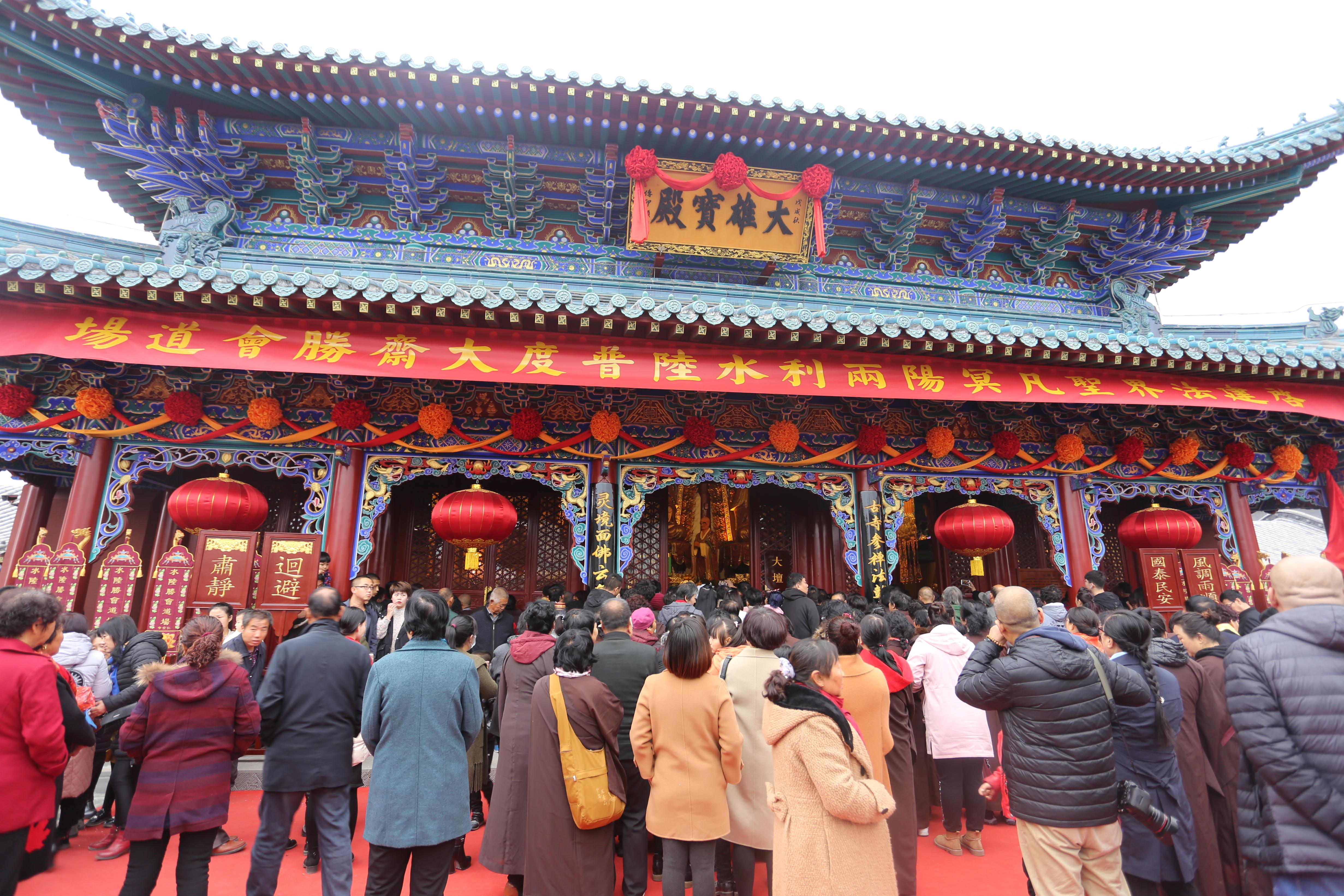 中国晋北地区不得不去的地方,代县仁安寺,整个寺院辉煌灿烂