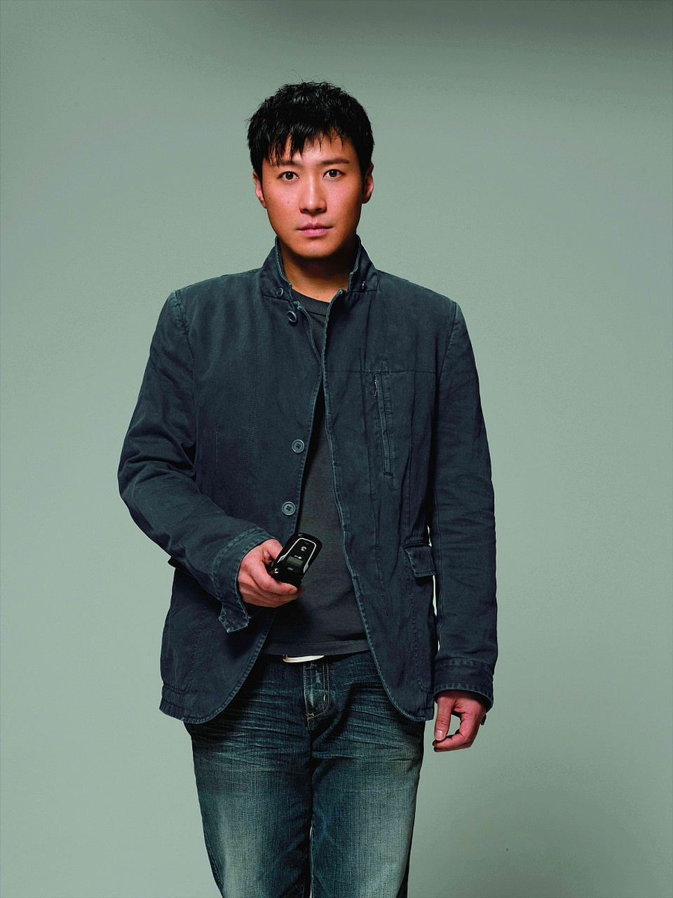 现在好像180是男明星的门槛身高一样,但180的男性在过去在现在都是