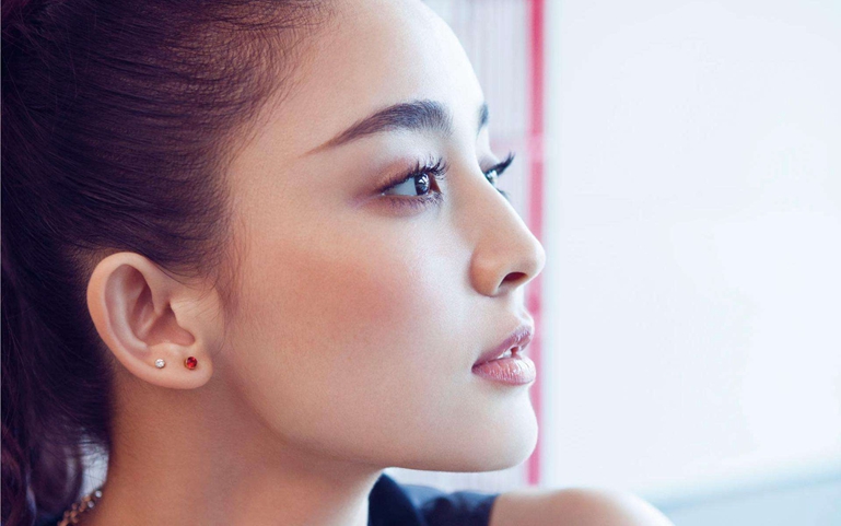 盘点娱乐圈有"驼峰鼻"的7位女星,古力娜扎嫌不好看要磨平?