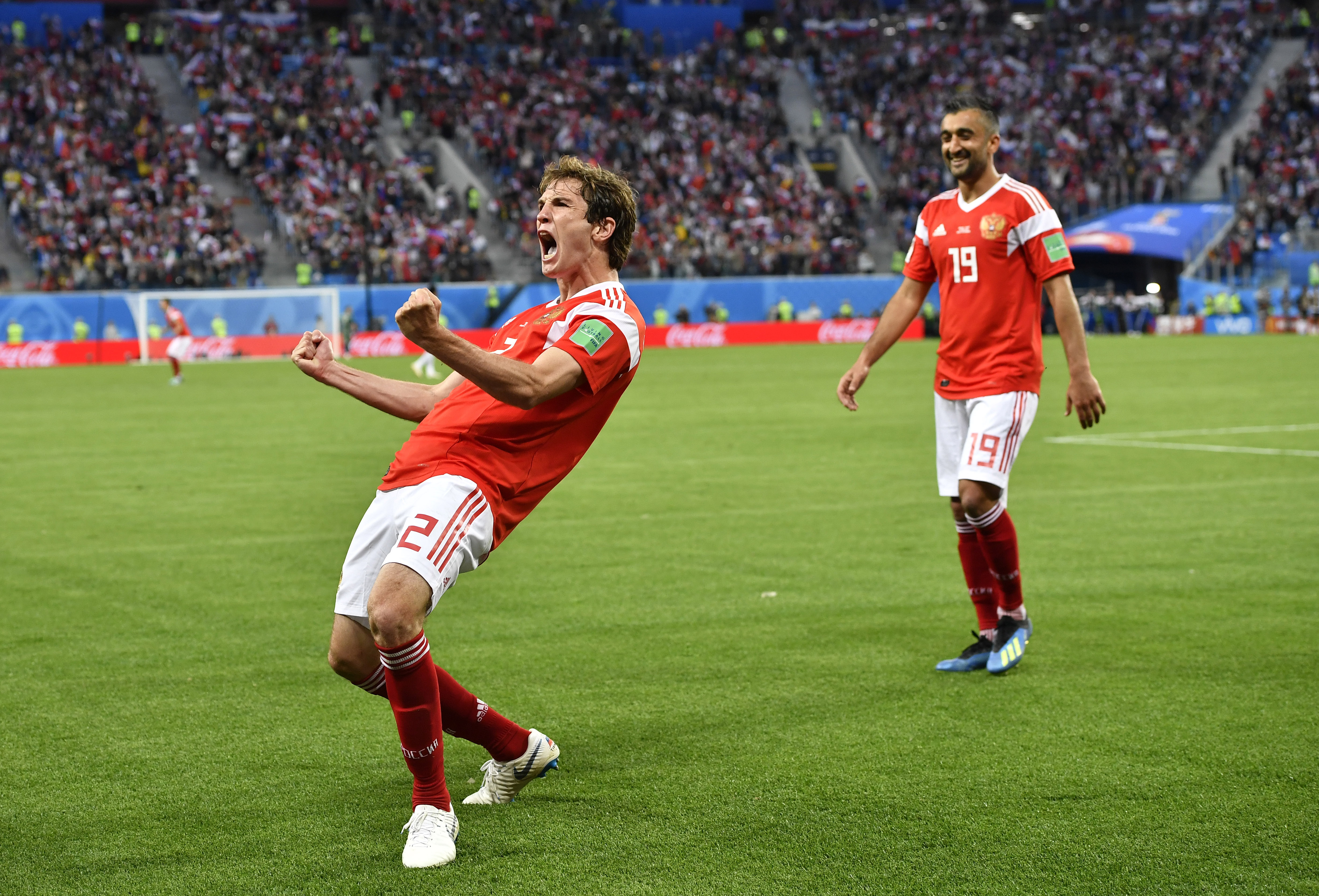 足球——a组:俄罗斯队对阵埃及队(15)