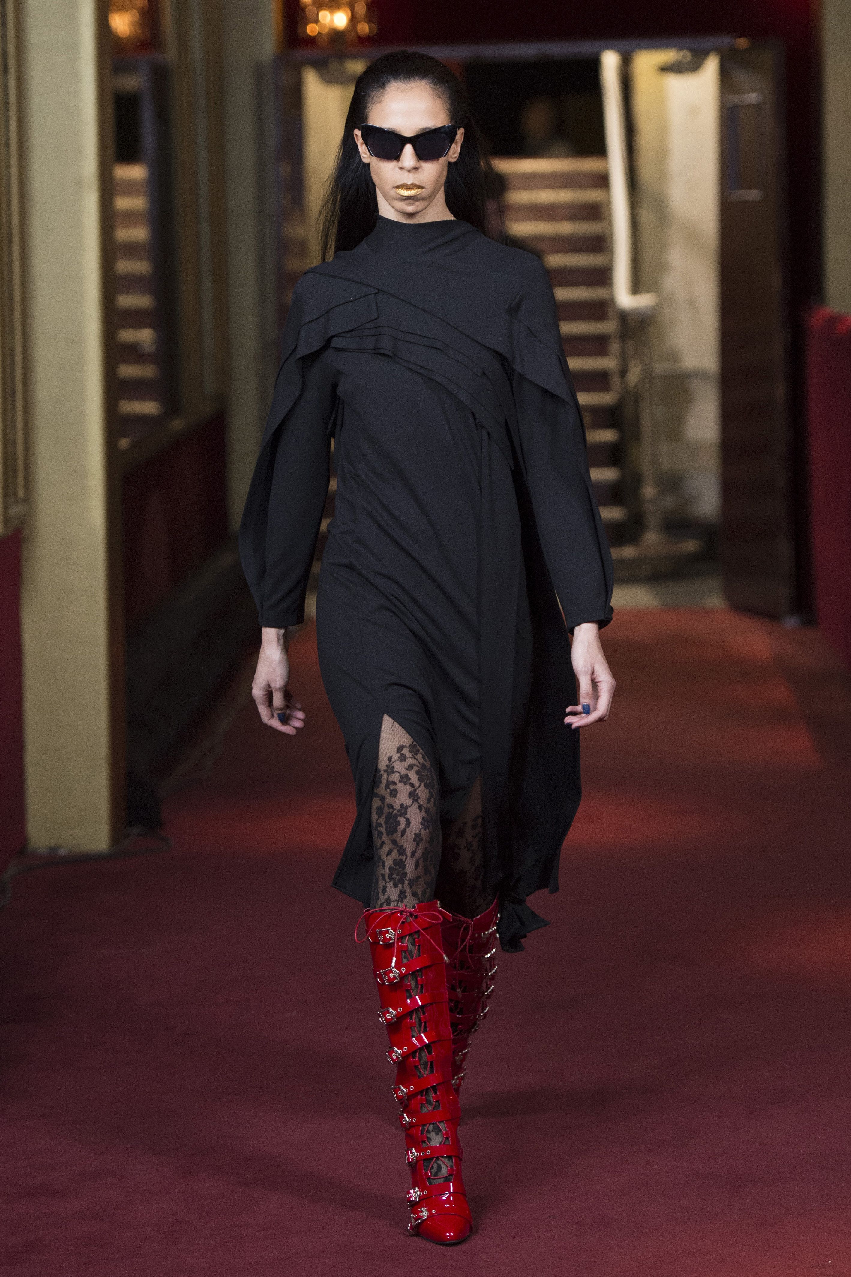 [26](外代二线)巴黎时装周——koche品牌时装秀