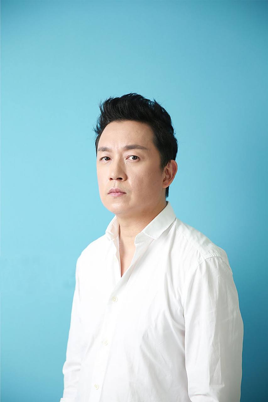 男人得找一看就想睡的女人,女人得找一碰就无法拒绝的男人.