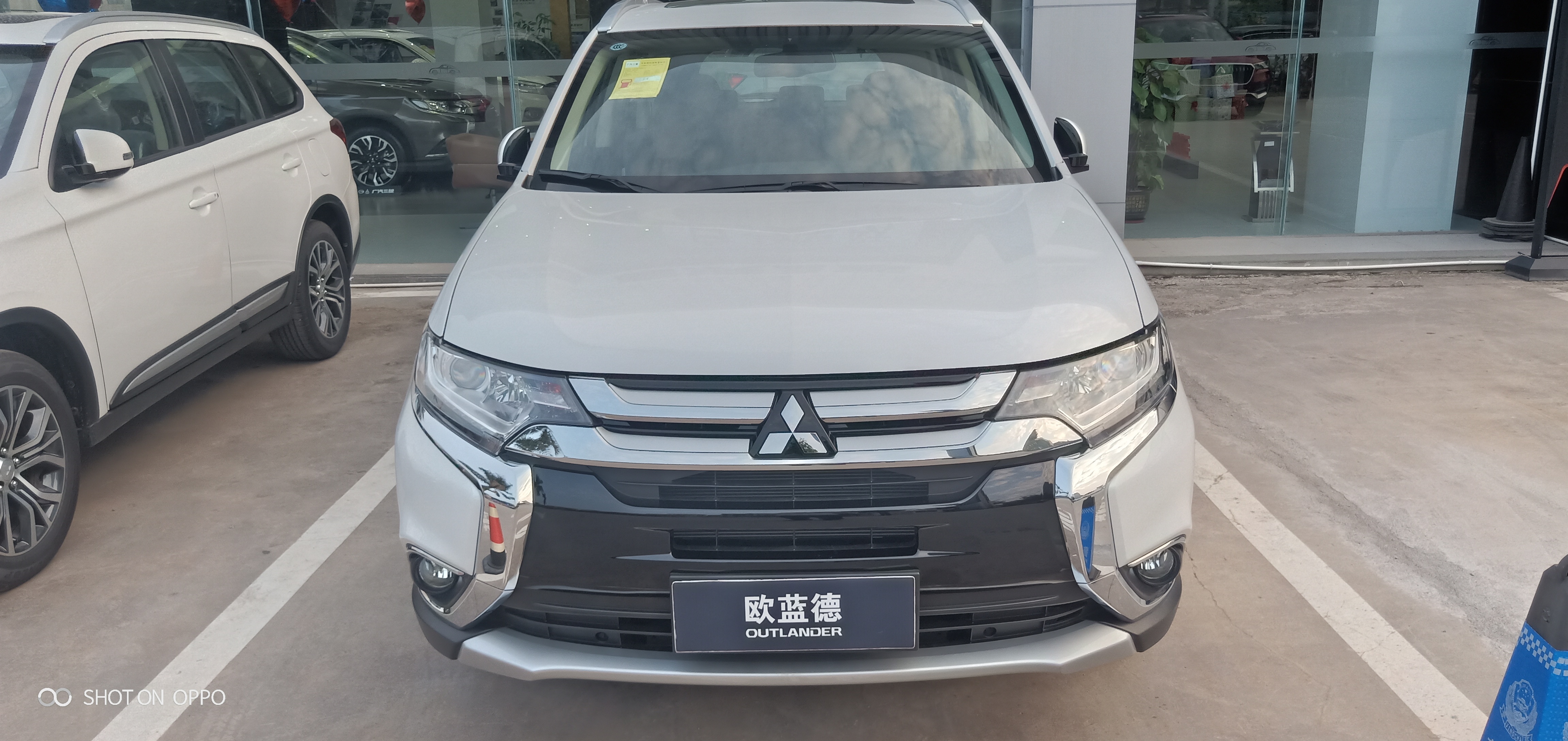 广汽三菱19款欧蓝德到4s店,欢迎品鉴