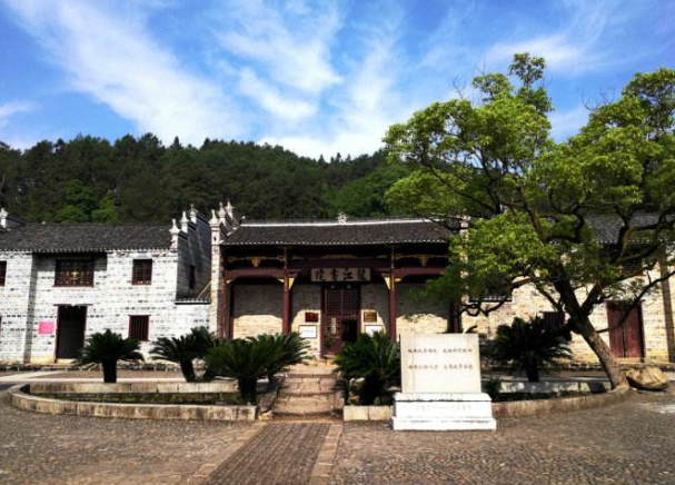 欣赏一组井冈山八角楼的图片.你最喜欢哪张图片呢?