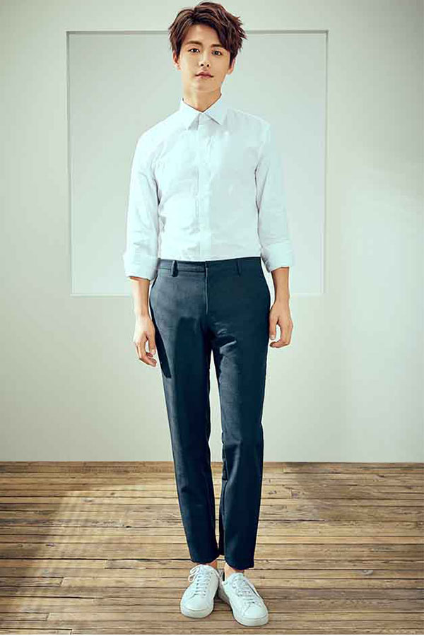 马天宇的一组帅照,果然穿白衬衫最迷人,你会选哪张做壁纸呢?