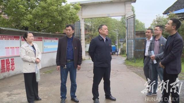 赵宇在高亭司镇调研
