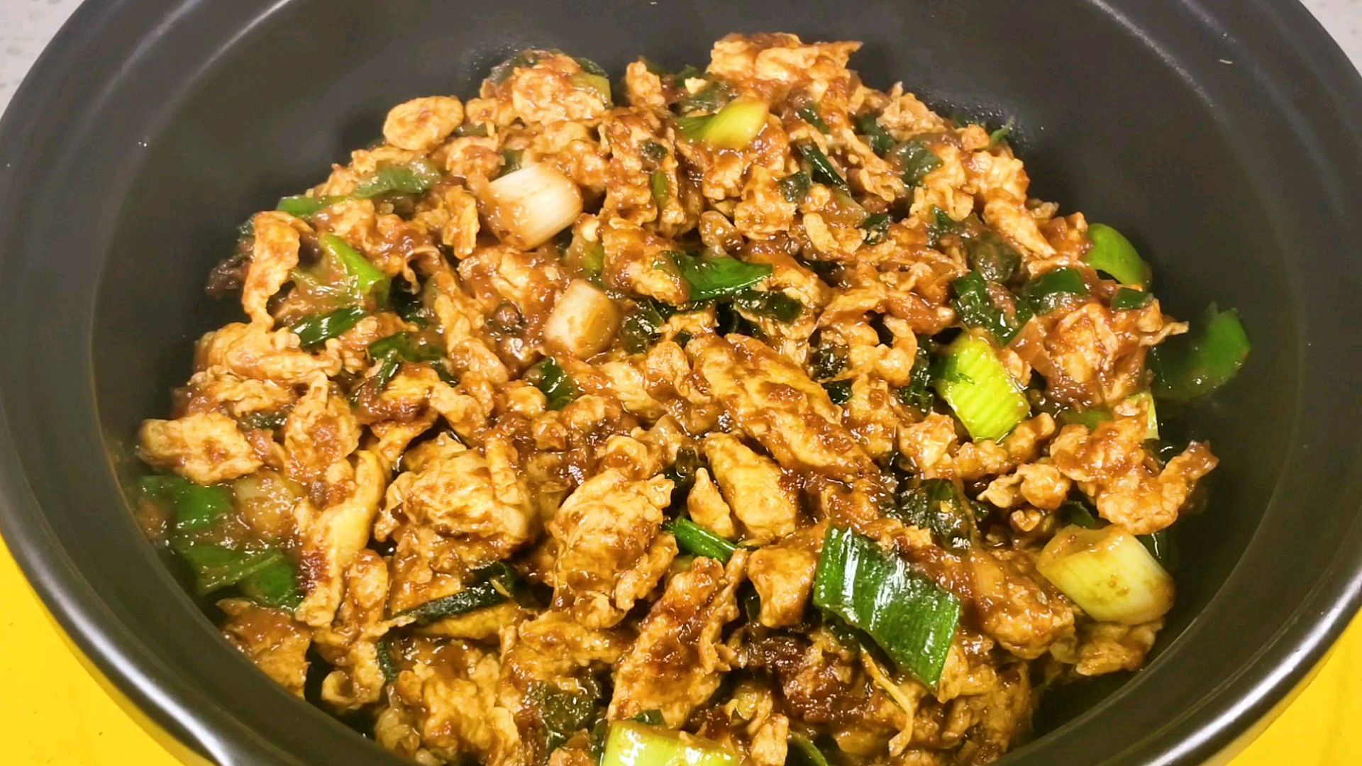 鸡蛋酱怎么做才好吃,教你小技巧做饭包蘸青菜拌面条,嘎嘎香啊