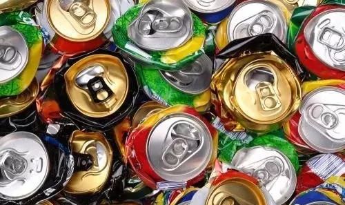 铝制易拉罐再制铝,比用铝土提取铝少消耗71%的能量,减少95%的空气污染