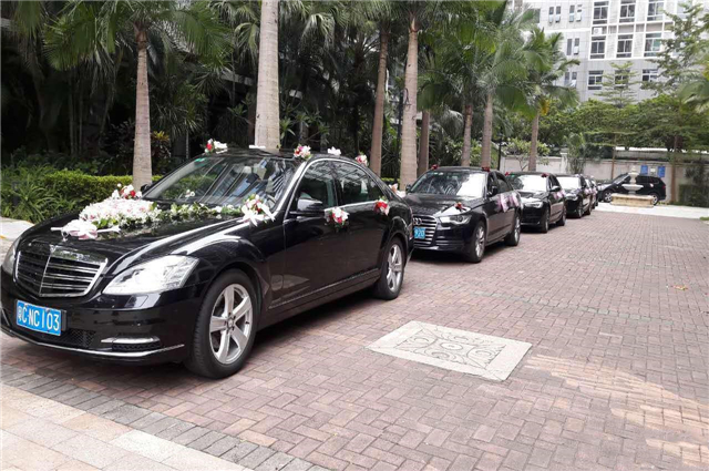 红白喜事在同一天时,婚车队和出殡队谁要让道?这也是一门学问