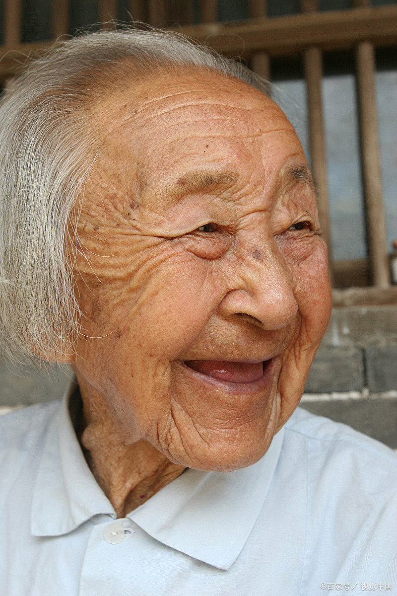 长寿之人都有3慢3长的习惯  1,吃饭慢,细嚼慢咽