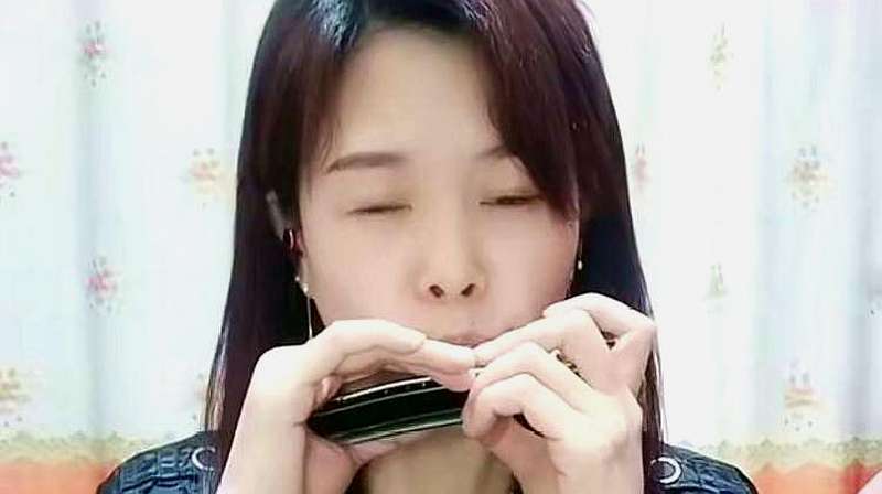 口琴独奏《莫斯科郊外的晚上》2.7万次播放01:52继续观看立即下载好看视频