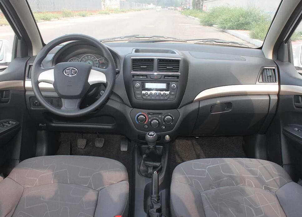 天津一汽-威志v5,外形设计大方,具有超高的运动范