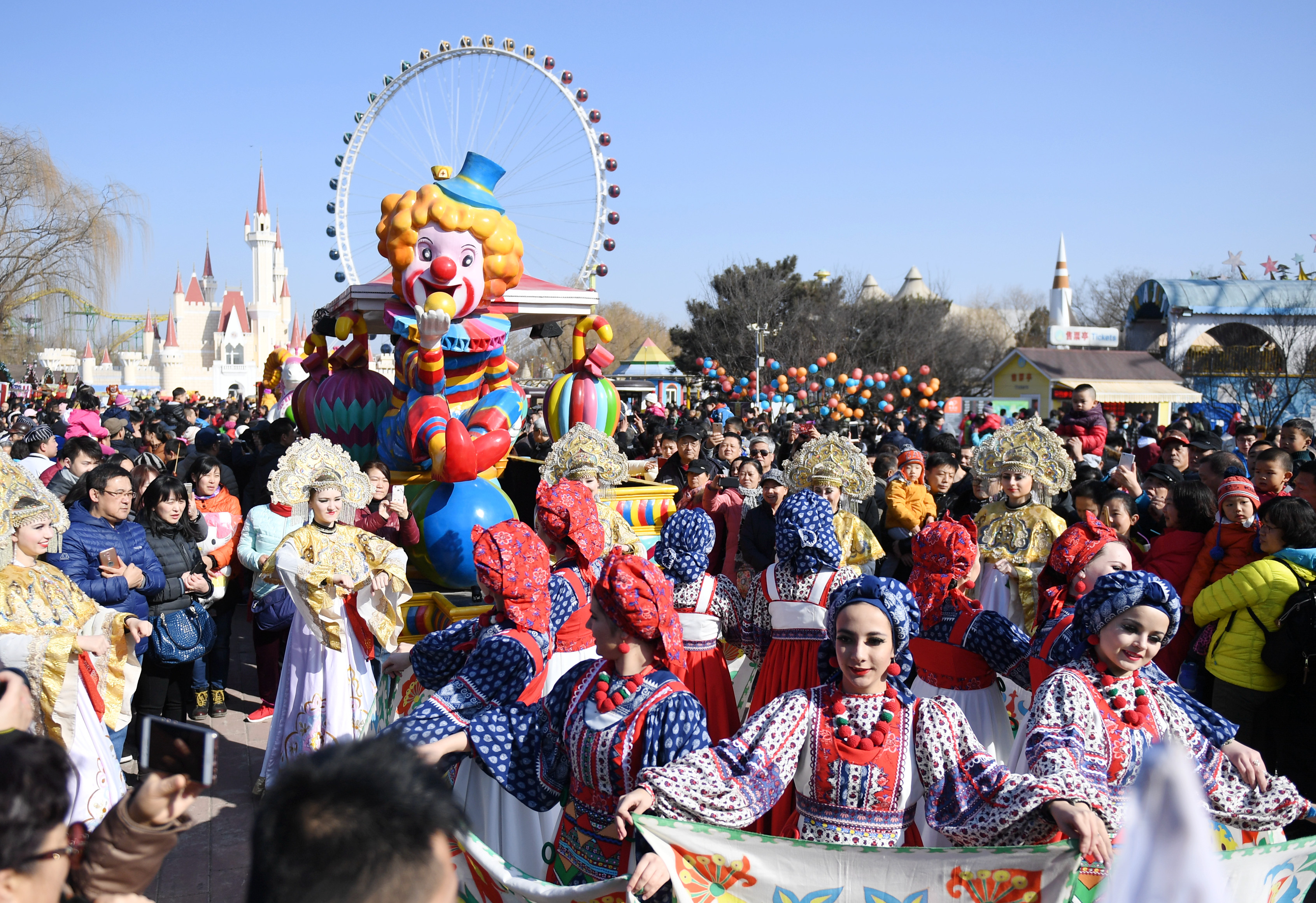 石景山游乐园迎春洋庙会图片