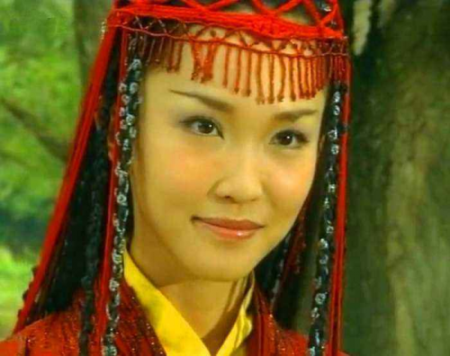 范文芳晒经典角色照引回忆杀 小龙女连城嫦娥任盈盈齐现身