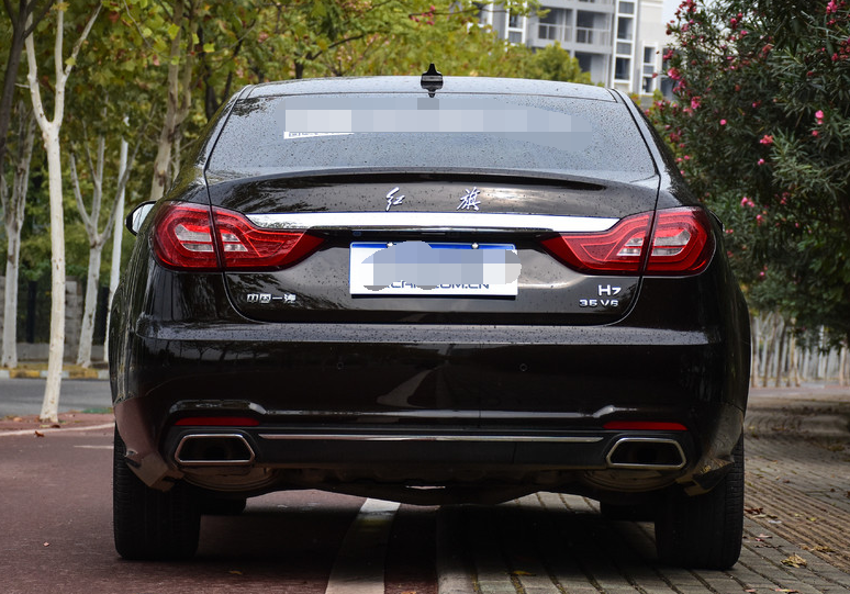 外观好看的红旗h735v6 尊崇版