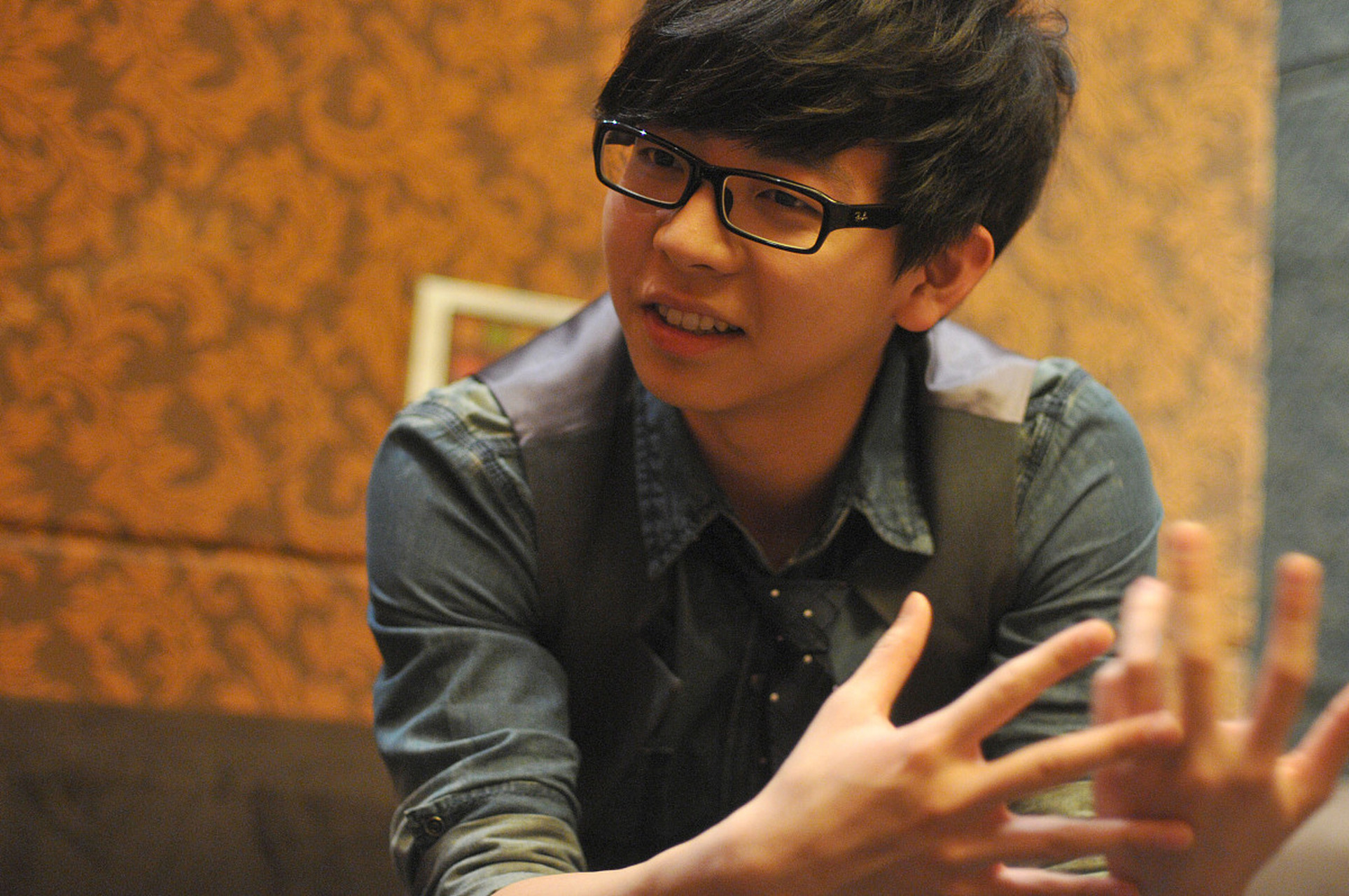 作为90后国民级男歌手,胡夏在音乐创作上是否会受到恋情影响?