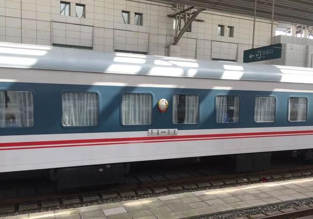 北京→莫斯科:k3,k19周一,四为中国车,周三,六为朝鲜车 在中国境内