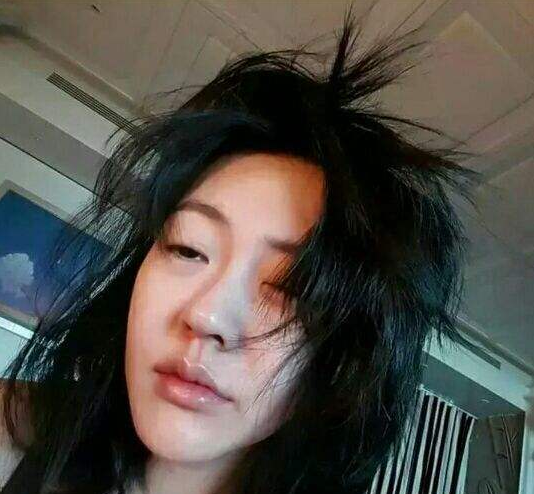 盘点:那些不爱洗头的明星,双冰上榜,第三个10天没有洗头