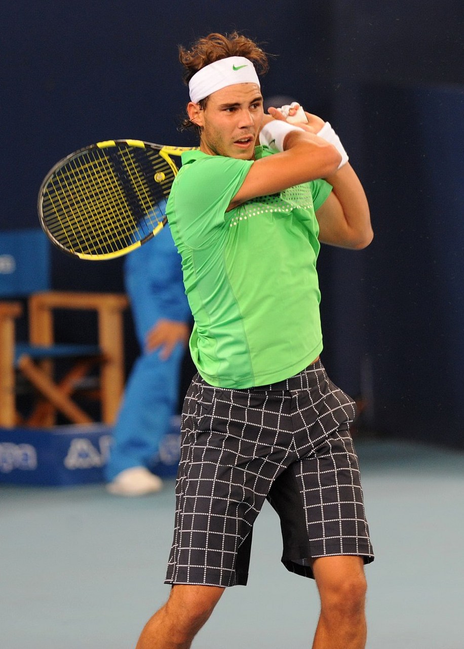 拉斐尔·纳达尔是一位以红土场上卓越表现为著称的西班牙职业网球运动