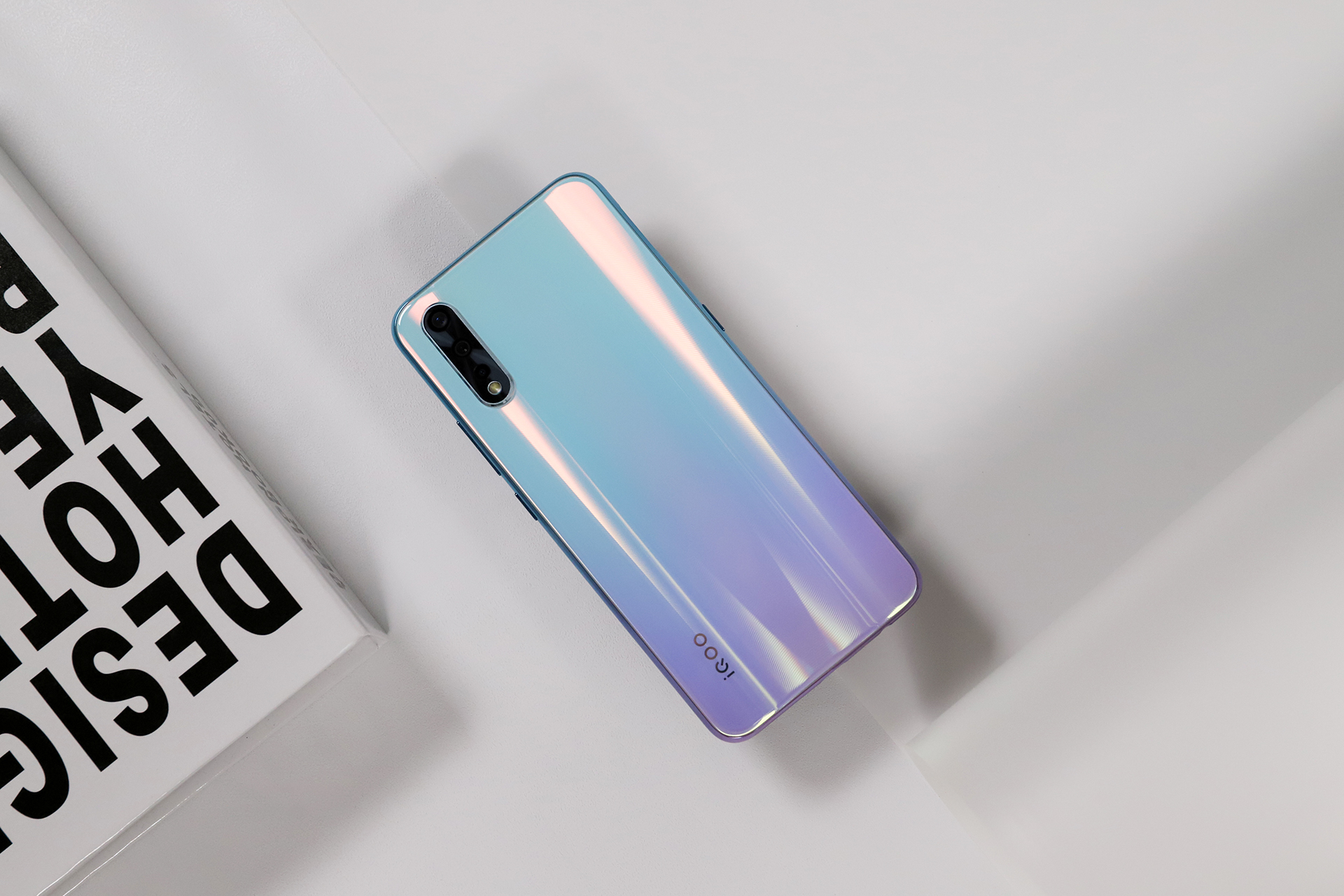 更梦幻的冰岛极光配色 iqoo neo 855版图赏