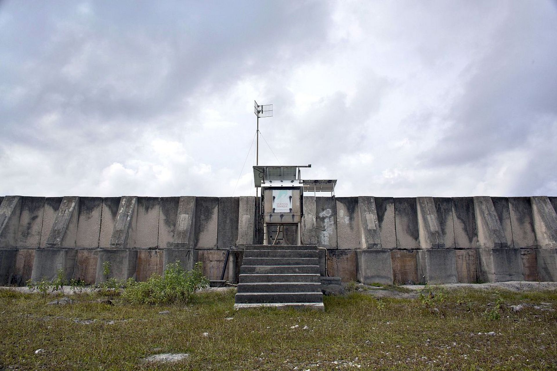 马奇诺防线在二战中完美实现了它的建造意图,因为它就是用来让德谷怂