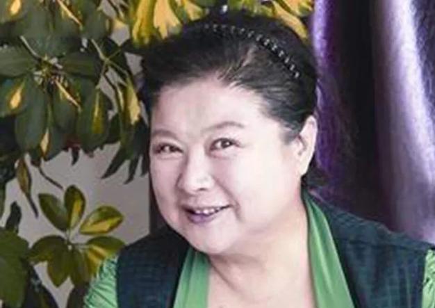 还记得电视剧《刘老根》里饰演"大辣椒"的李静吗?她最近如何?