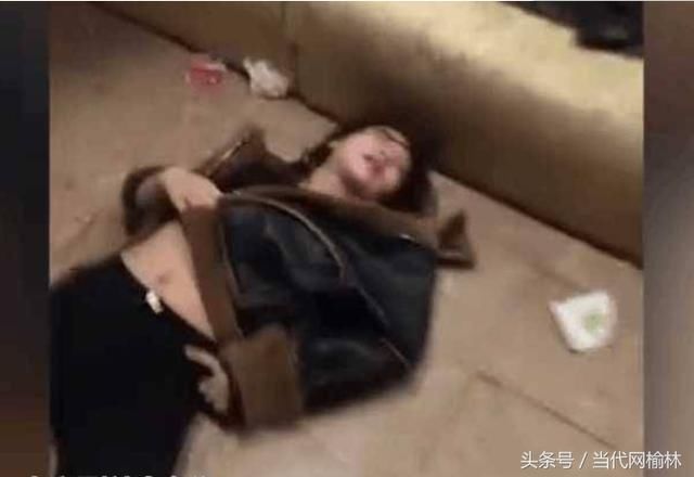 女子在ktv包厢里被灌醉,衣衫不整躺在地上,一看满地都是避孕