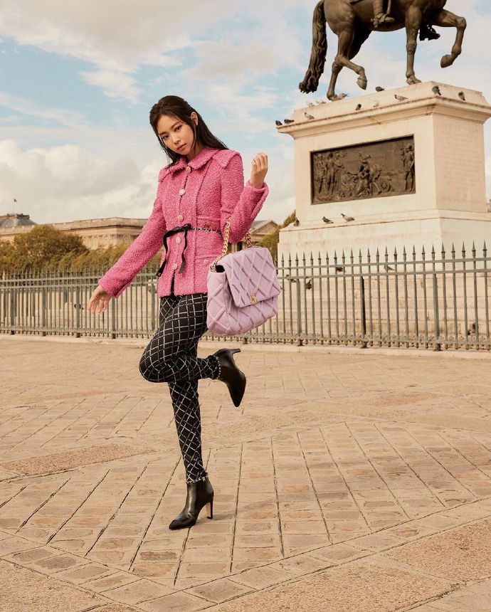 人间香奈儿妮妮的画报人生