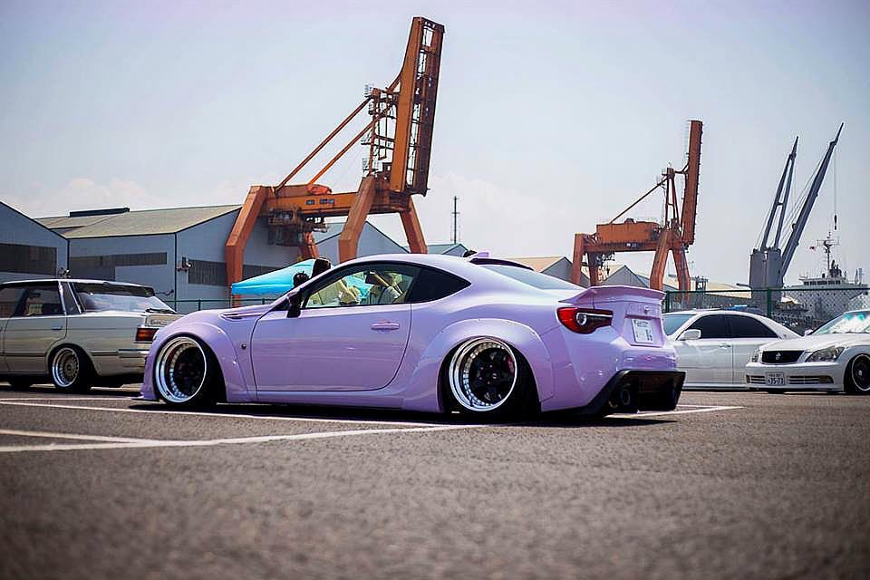 丰田86爆改低趴版,高颜值,高回头率