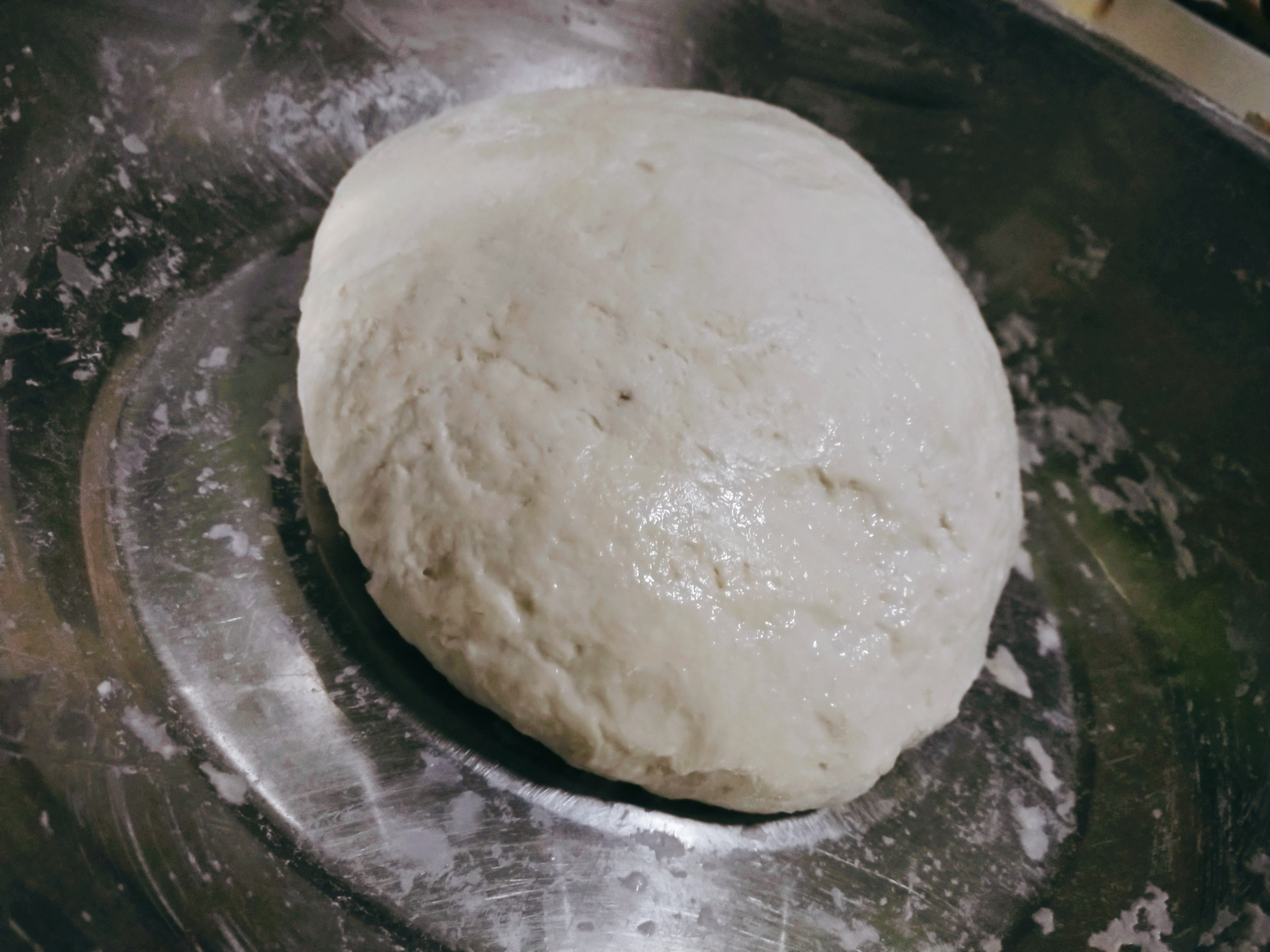 包饺子和面时,不要直接加水,牢记"这4点",饺子不粘连不破皮