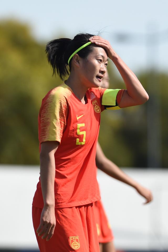 3月1日,中国队球员吴海燕在比赛中.新华社记者郑焕松摄