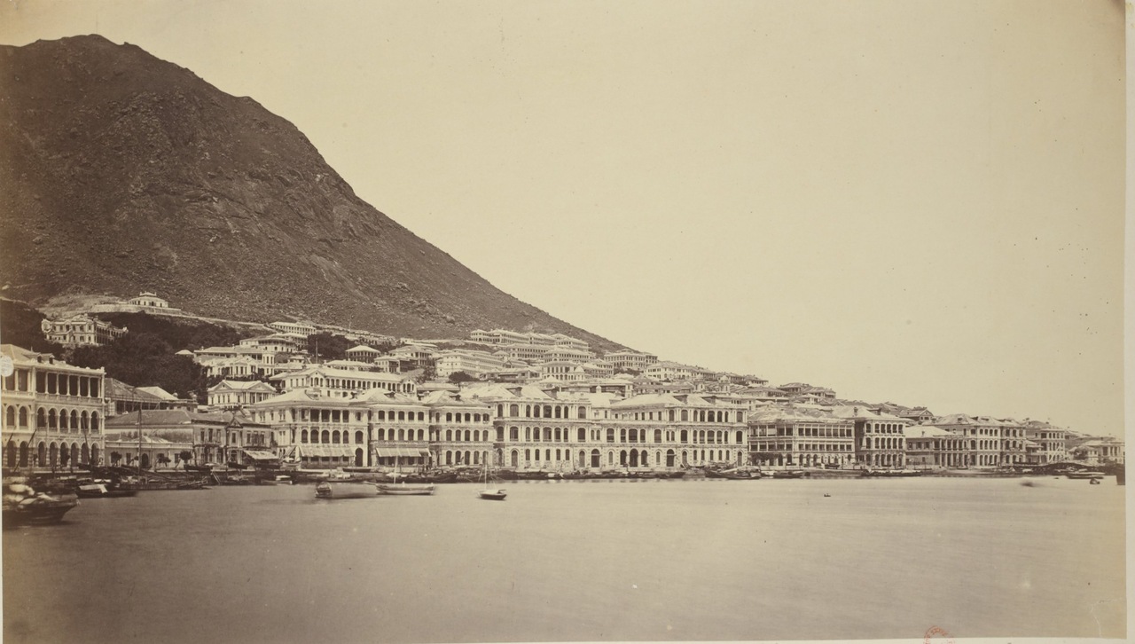 1895年眺望香港繁忙的码头 居民渔船