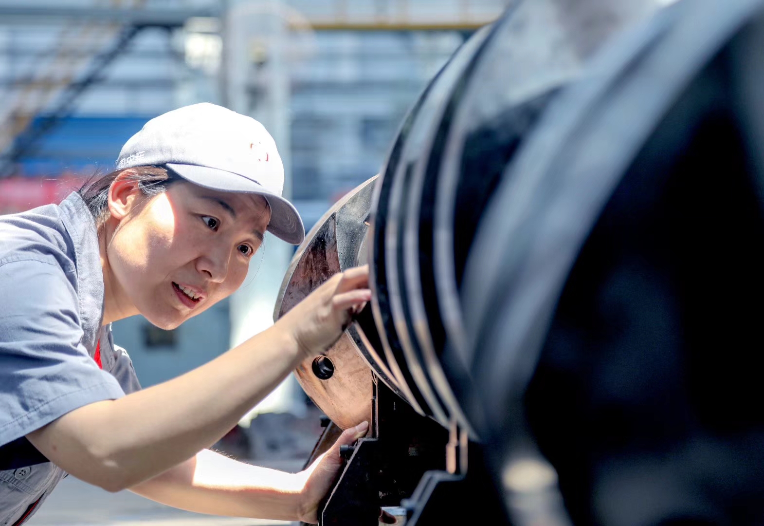 机车"医生"张素丽:攻坚克难解决"差一点"(1)