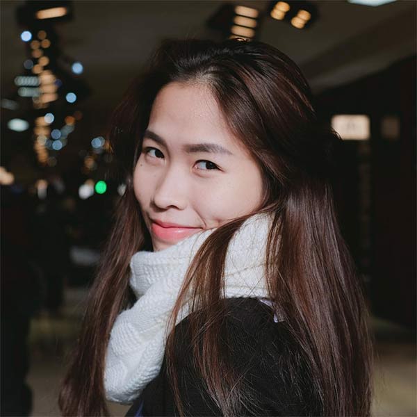 25岁羽坛冠军和新男友很恩爱,两人在一起很般配,男友长相帅气