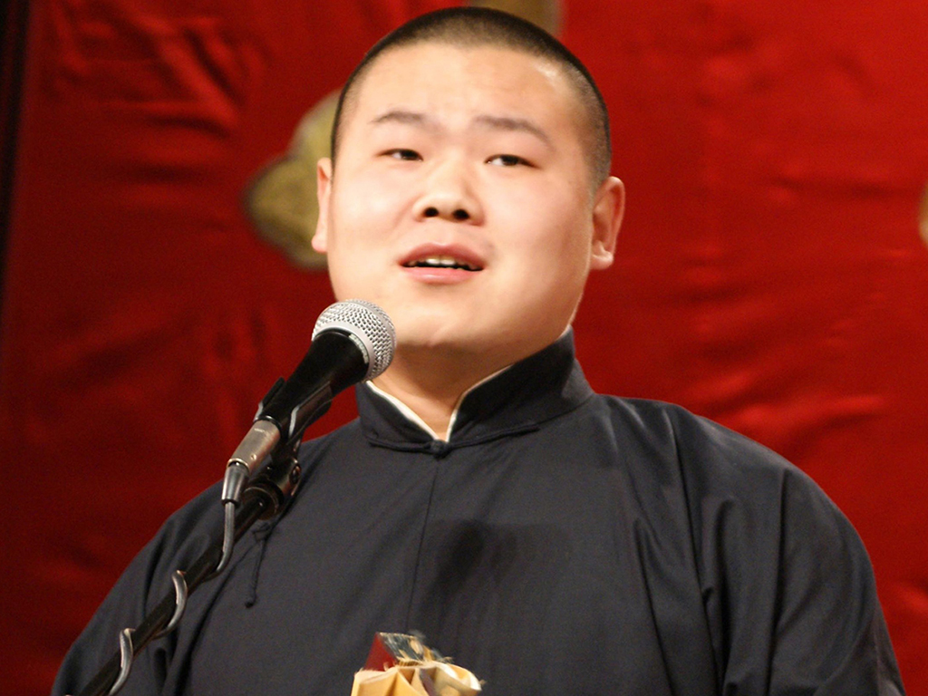 岳云鹏吃火锅遭吐槽:别人说你胖时别对号入座,因为你根本坐不进