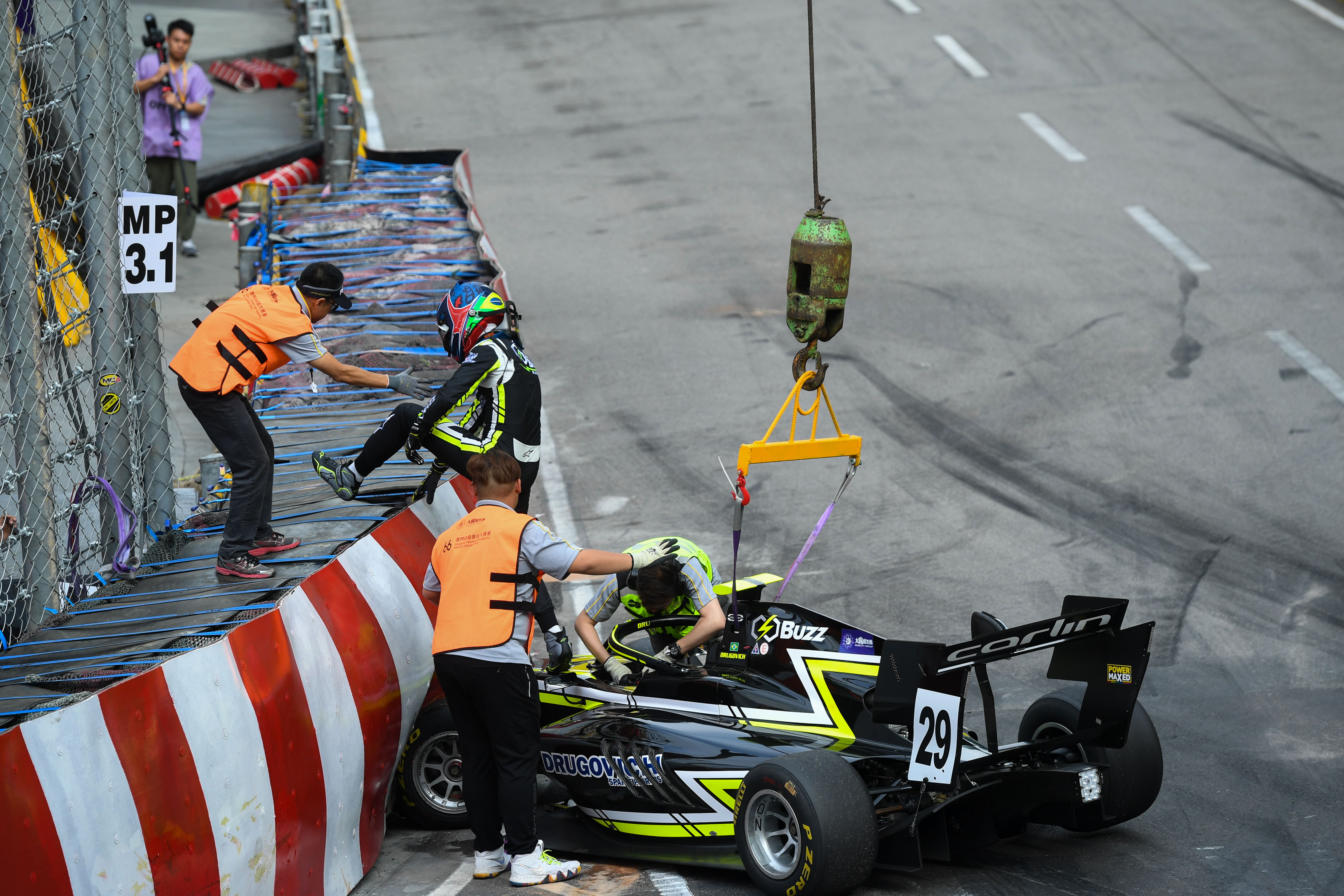 赛车——澳门格兰披治大赛车:三级方程式大赛赛况