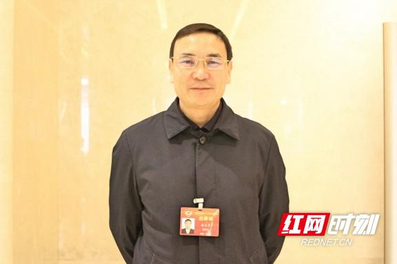 潘志勇:建立政法商联动机制 盘活"僵尸企业"