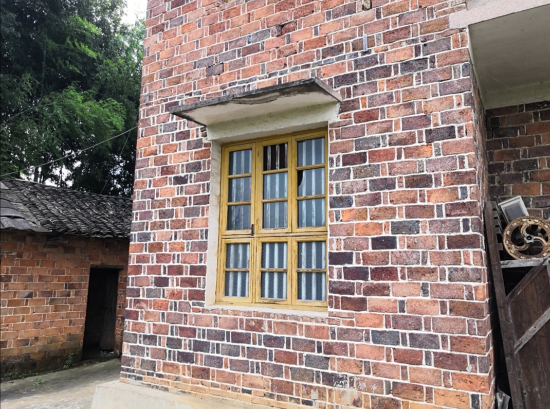 农村自建房,24空心墙与18墙哪个更稳当,哪个用砖更多!