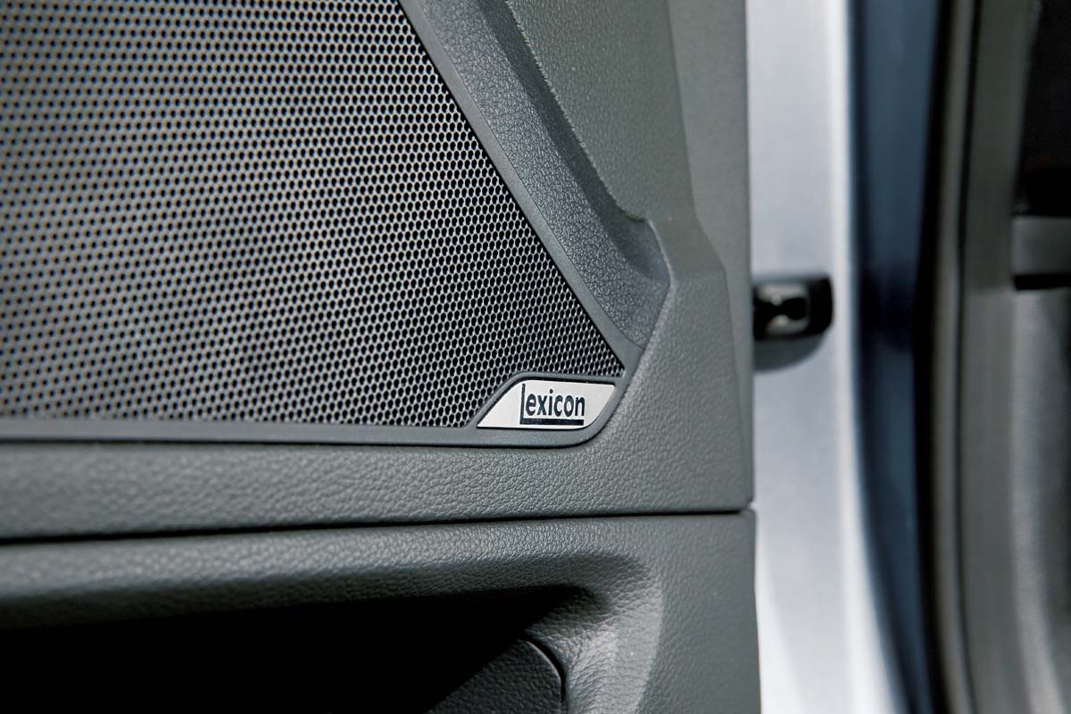 现代的豪华车型算是冷门,那么这台genesis能否颠覆我们的印象?