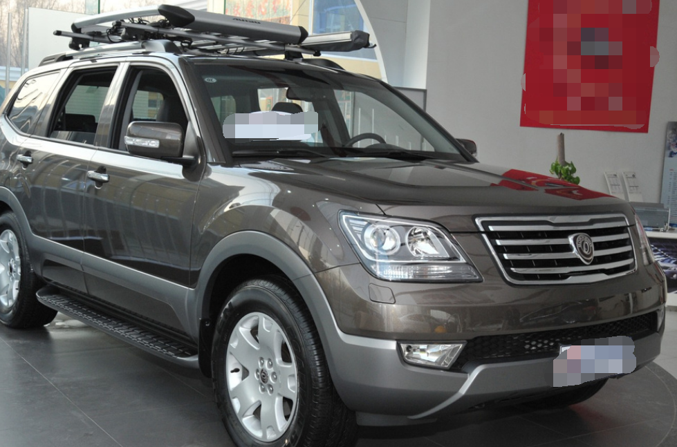 霸锐3.8l 自动 豪华版,拥有很炫酷的外形,看起来上档次