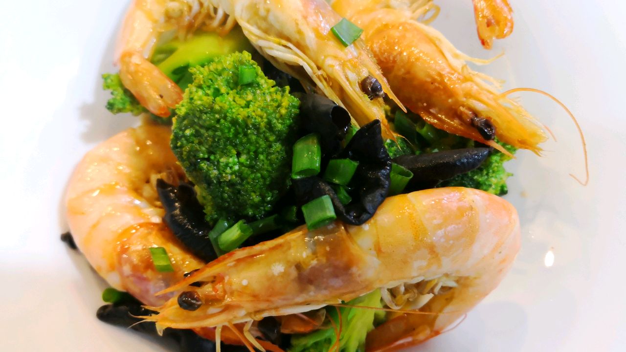 西兰花小木耳炒大虾,营养餐儿童餐,好看好吃健康营养