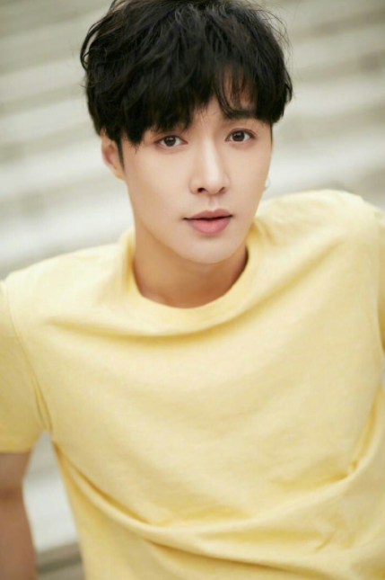 娱乐圈5位姓张的男星,有颜值也有实力,最后一位声音值得珍藏!
