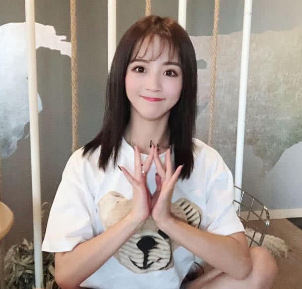 被封杀的四大网红主播,表演"吸毒"改编国歌,网友:自作自受!