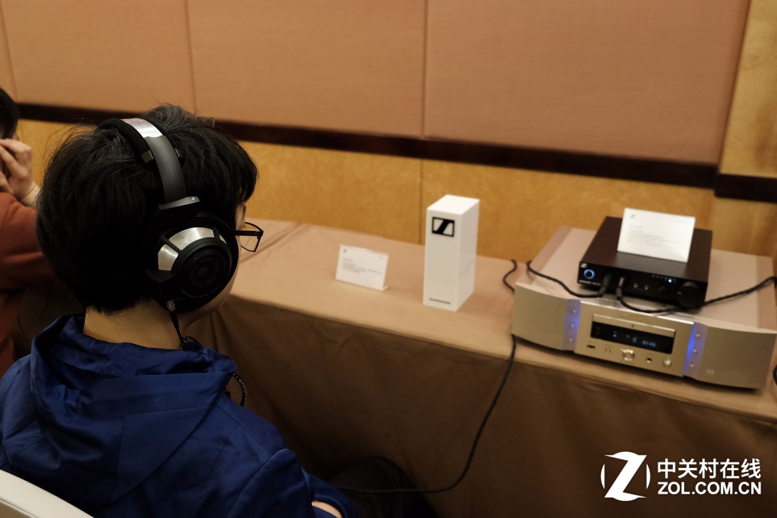 大奥二代he1现身 森海塞尔上海耳机展直击