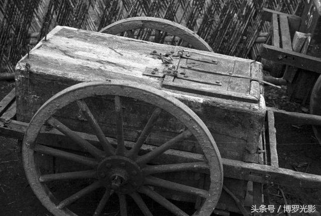 上海老照片:马桶车