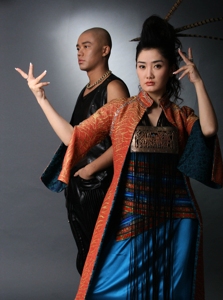 凤凰传奇组合男女关系曝光,果然不仅仅是同事!