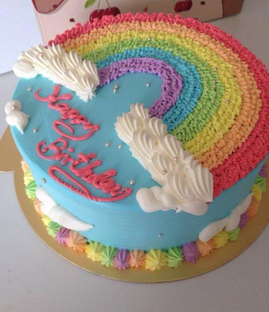 彩虹蛋糕看着五颜六色的,里面的食用色素对人体有没有伤害呢?